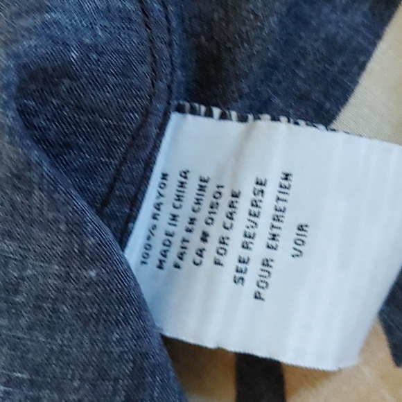 Oxide Sport Men's US L Button Down Tropical Shirt in Black, White, and Cream - Picture 8 of 8